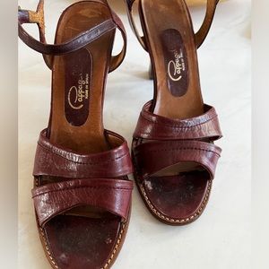 Vintage burgundy Spanish leather heels